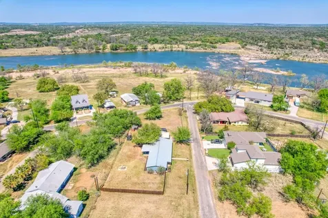 874 Pine Lane Cottonwood Shores TX 78657