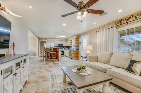 874 Pine Lane Cottonwood Shores TX 78657
