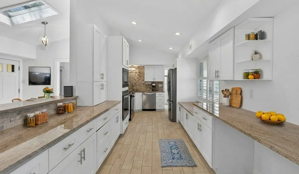 102 Cove Lane Sunrise Beach TX 78643