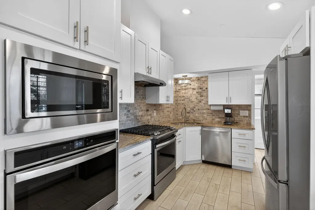 102 Cove Lane Sunrise Beach TX 78643