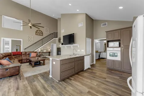 319 Meadowlakes Drive Meadowlakes TX 78654