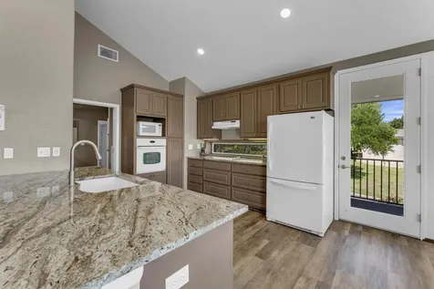 319 Meadowlakes Drive Meadowlakes TX 78654