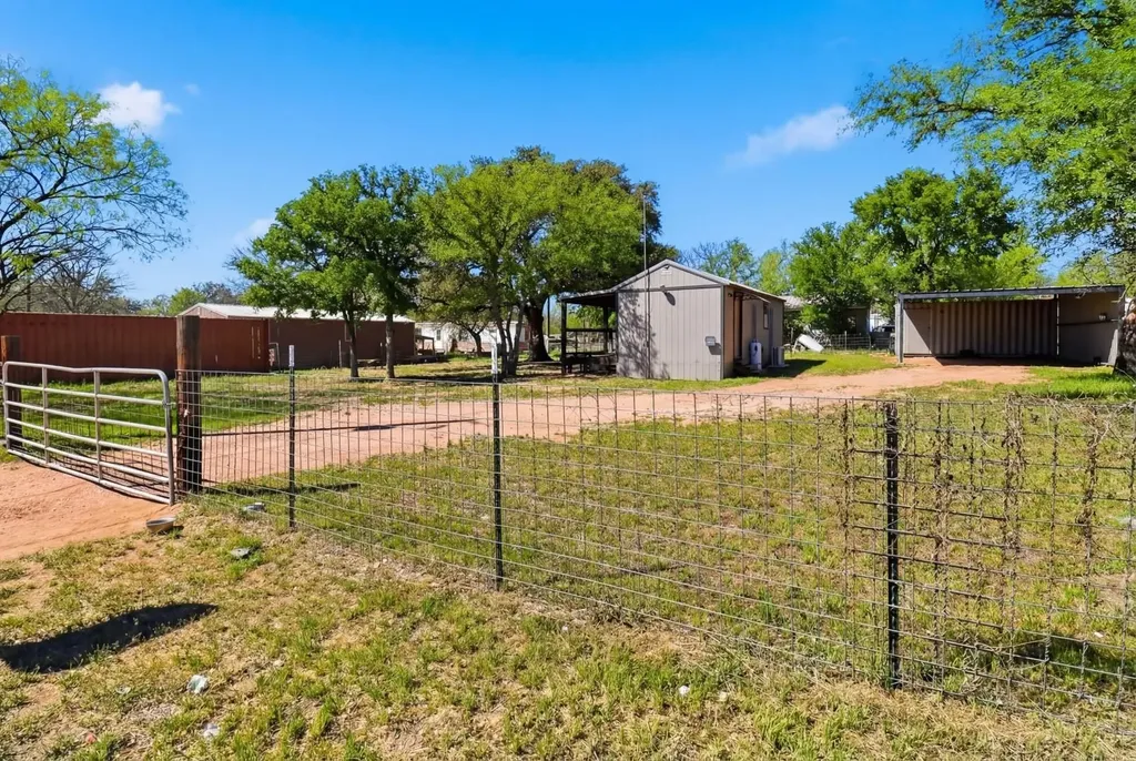 324 Poncho Street Kingsland TX 78639