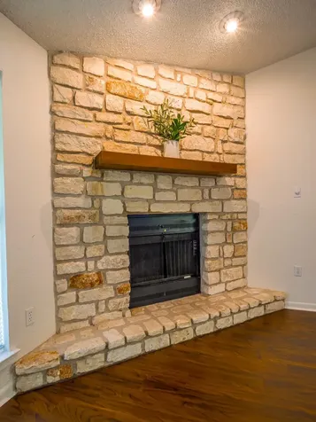 303 Stewart Street Meadowlakes TX 78654