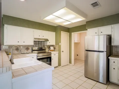 303 Stewart Street Meadowlakes TX 78654