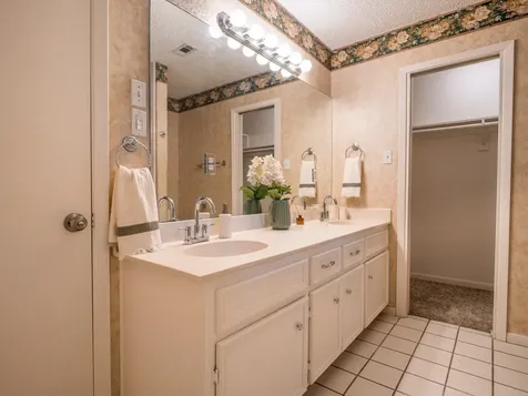 303 Stewart Street Meadowlakes TX 78654