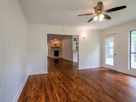 303 Stewart Street Meadowlakes TX 78654