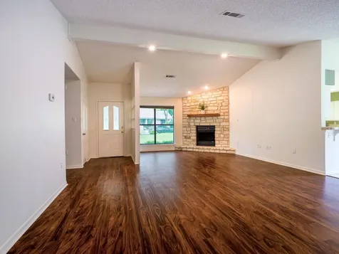 303 Stewart Street Meadowlakes TX 78654