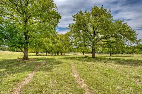 2145 Fm 922 Out Of Area TX 76239