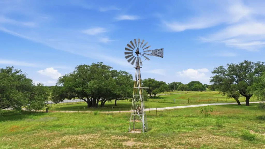 1360 W Us 84 Highway Mullin TX 76864