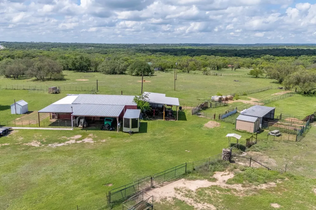 1360 W Us 84 Highway Mullin TX 76864