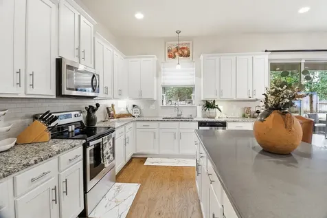 103 Kings Way Cottonwood Shores TX 78657