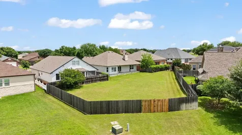417 Spyglass Street Meadowlakes TX 78654