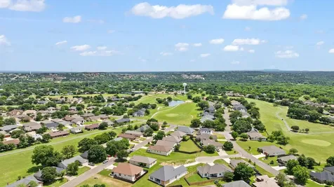 417 Spyglass Street Meadowlakes TX 78654