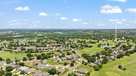 417 Spyglass Street Meadowlakes TX 78654
