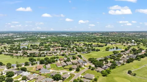 417 Spyglass Street Meadowlakes TX 78654