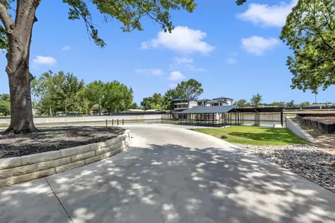 32 Lake Street Kingsland TX 78639