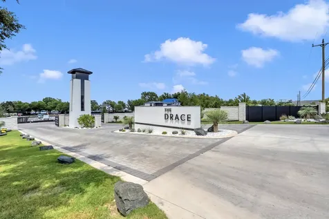 32 Lake Street Kingsland TX 78639
