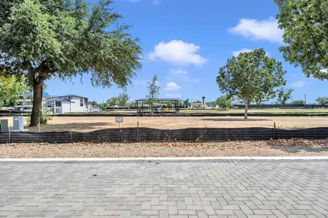 32 Lake Street Kingsland TX 78639