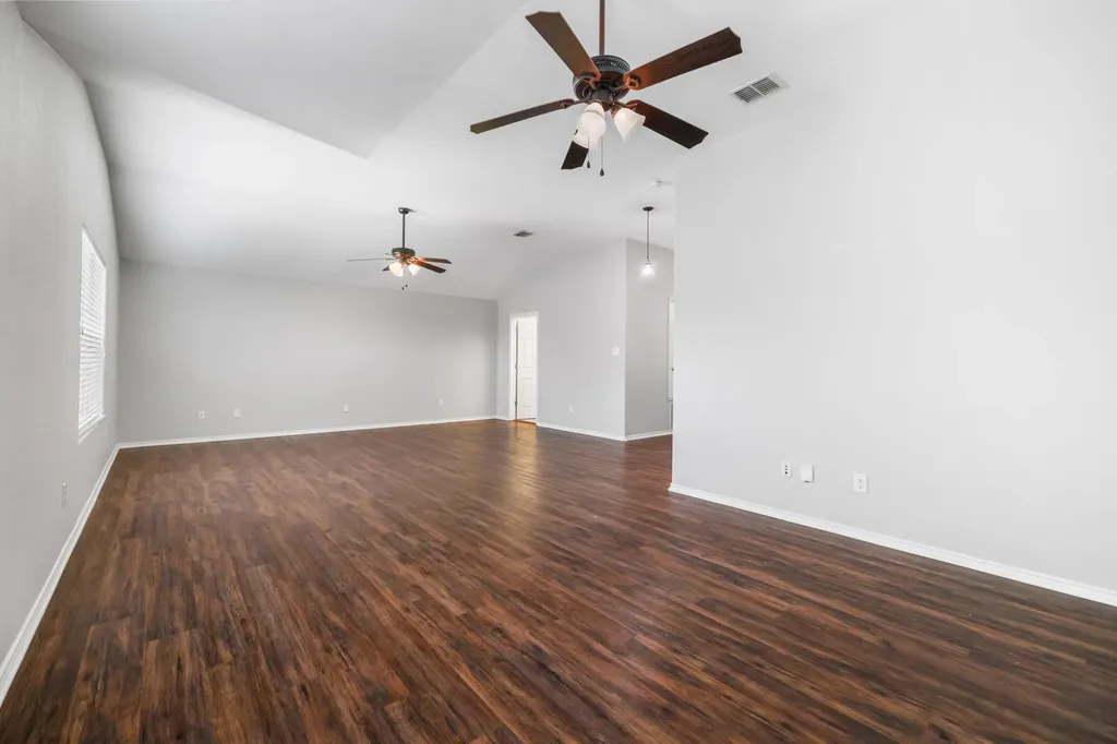 3103 Thunder Gulch San Antonio TX 78245