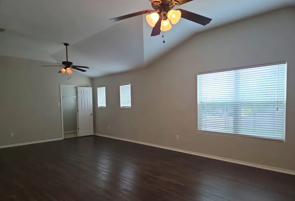 3103 Thunder Gulch San Antonio TX 78245
