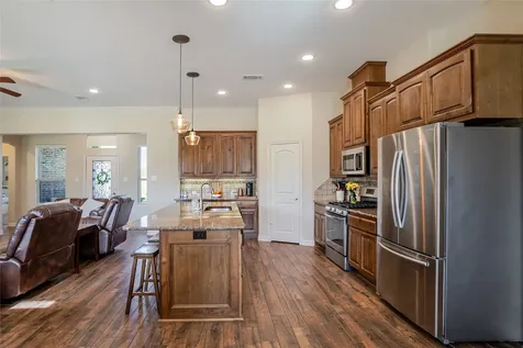 2127 Donna Lane Santa Fe TX 77510