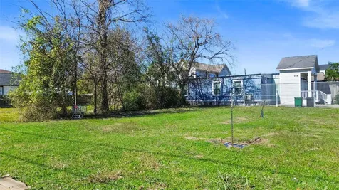 4417 New Orleans Street Houston TX 77020