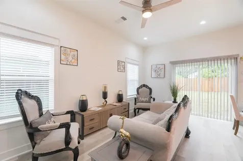 890 Lucky Street A Houston TX 77088