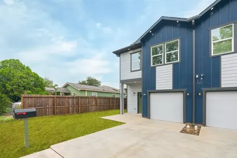 890 Lucky Street A Houston TX 77088