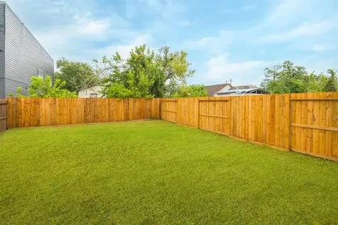 890 Lucky Street A Houston TX 77088