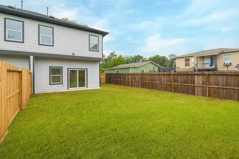 890 Lucky Street A Houston TX 77088
