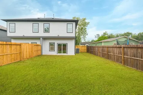 890 Lucky Street A Houston TX 77088