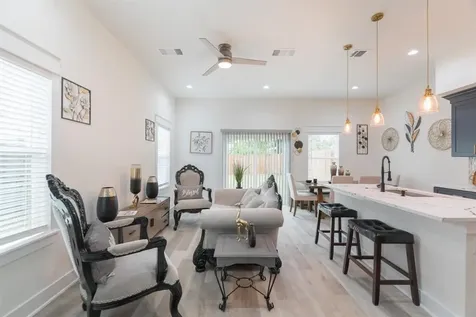890 Lucky Street A Houston TX 77088