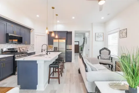 890 Lucky Street A Houston TX 77088