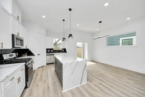 3524 Rebecca Street Houston TX 77021