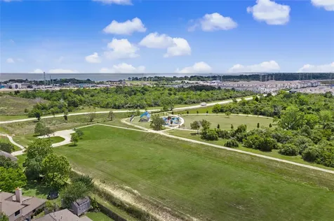 1730 Oak Valley Drive Kemah TX 77565