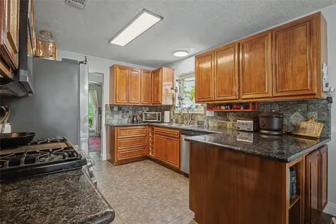 1730 Oak Valley Drive Kemah TX 77565