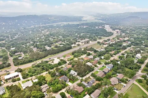 11112 Oak Street Jonestown TX 78645