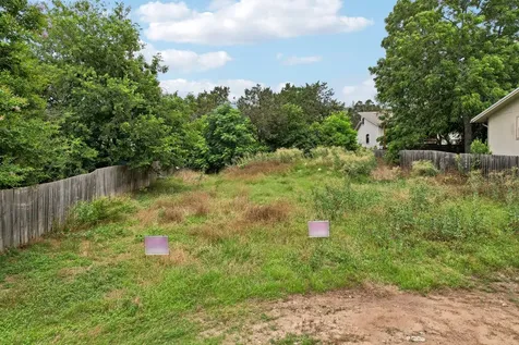 11112 Oak Street Jonestown TX 78645