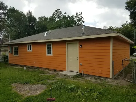 5209 Tarawa Road Houston TX 77033