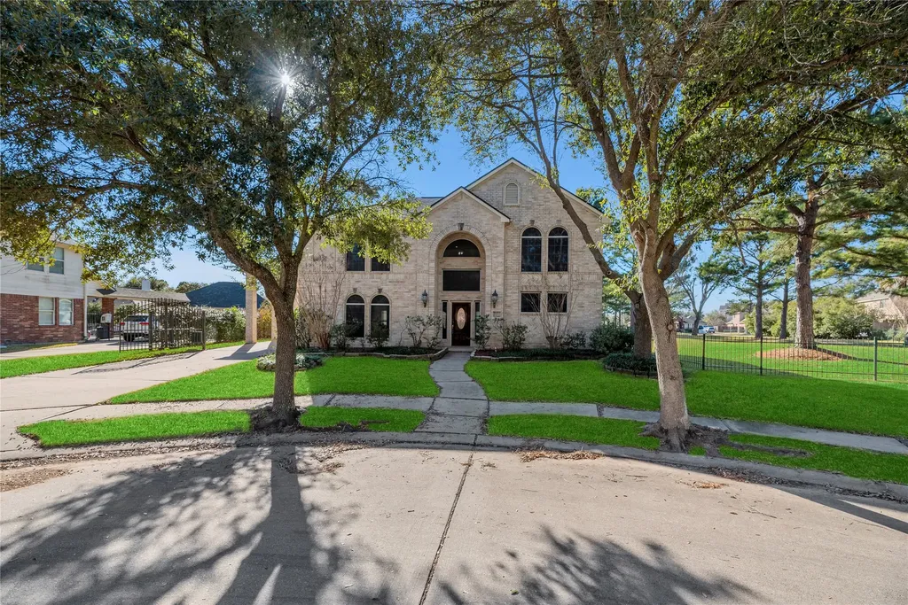 17411 Lonesome Dove Trail Houston TX 77095