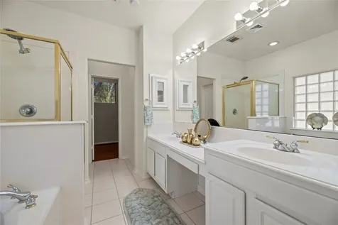 17411 Lonesome Dove Trail Houston TX 77095