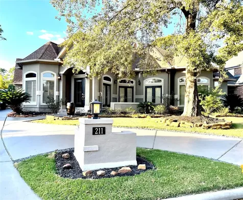 211 Wedgewood Drive Montgomery TX 77356
