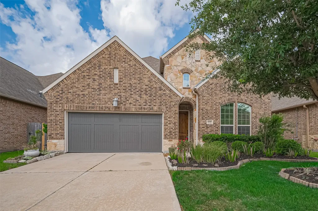 2112 Arrowood Glen Drive Houston TX 77077