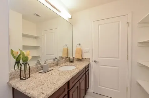 1207 Grand West Boulevard 1g Katy TX 77449