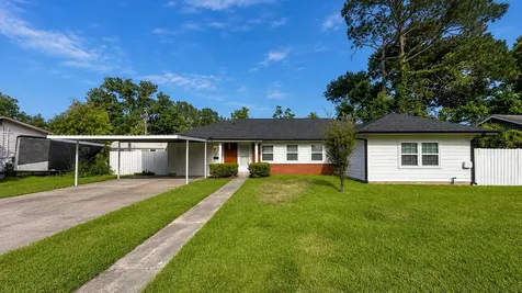 108 Britton Drive Silsbee TX 77656