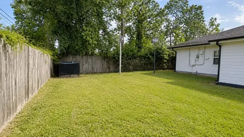 108 Britton Drive Silsbee TX 77656