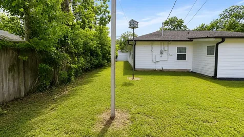 108 Britton Drive Silsbee TX 77656
