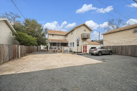 240 W 23rd Street Houston TX 77008