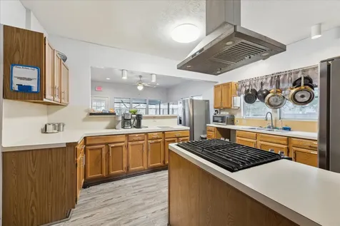 240 W 23rd Street Houston TX 77008
